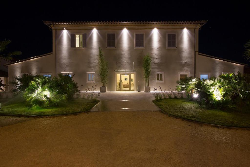 Hotel & Resort Le Colombare Foligno Exterior photo